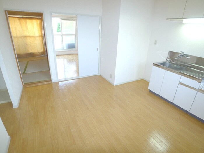 物件内観写真13　(玄関)