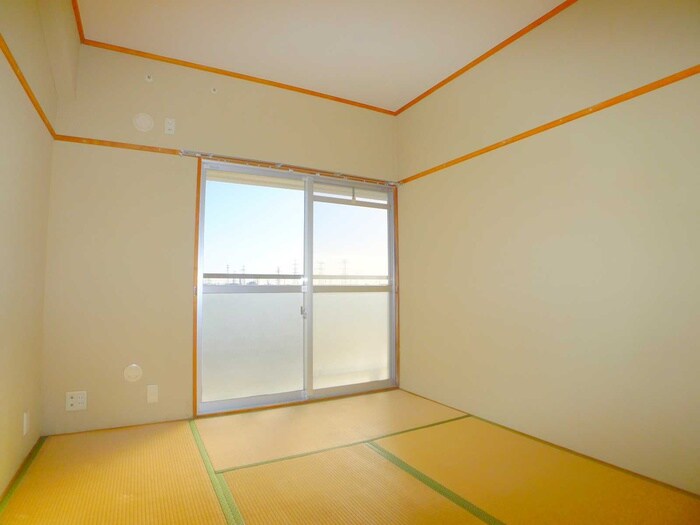 物件内観写真10　(室内からの展望)