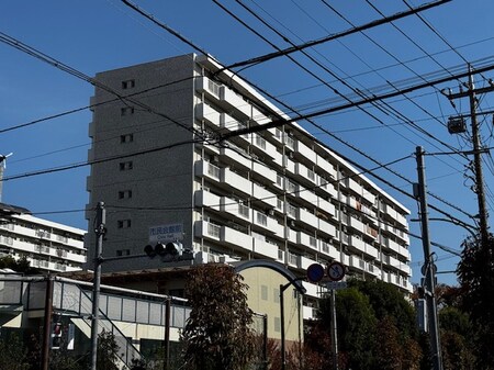 昭島つつじが丘ハイツ１２号棟外観写真