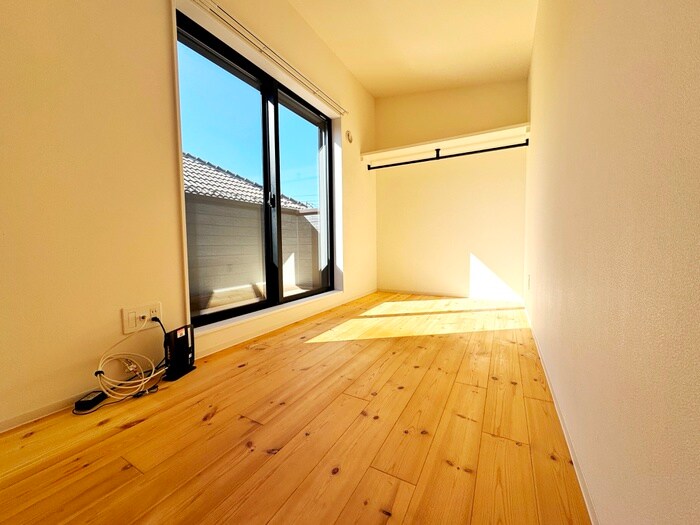 物件内観写真8　(居室)