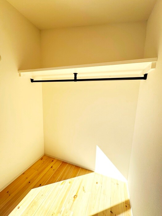 物件内観写真15　(収納)