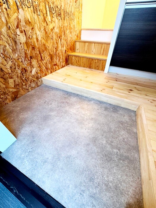 物件内観写真16　(玄関)