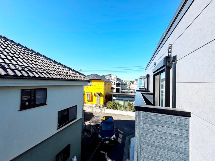 物件内観写真18　(室内からの展望)