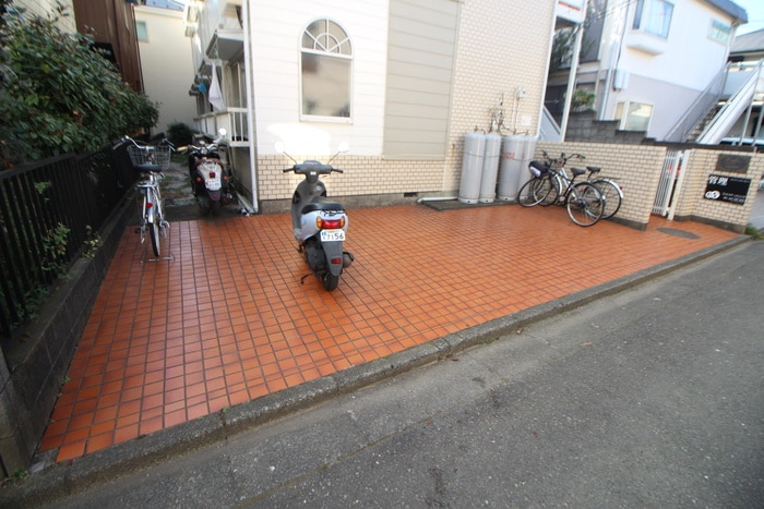 物件外観写真4　(建物設備)