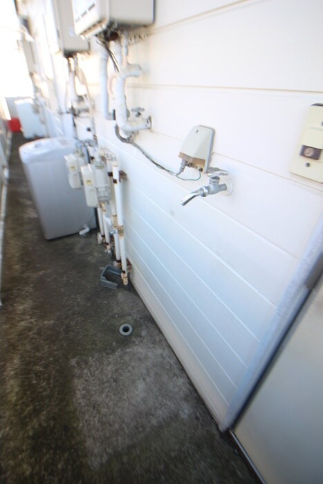 物件内観写真12　(洗濯機置場)