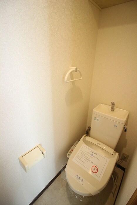 物件内観写真14　(トイレ)