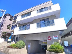 ロ－ザ市川外観写真