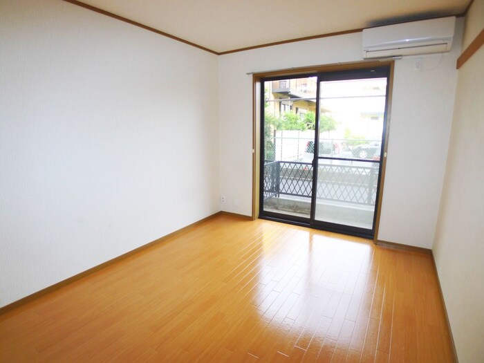 物件内観写真10　(居室)