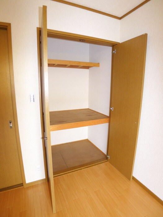 物件内観写真11　(収納)