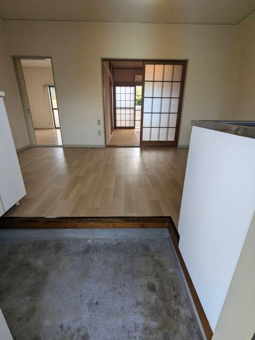 物件内観写真18　(玄関)