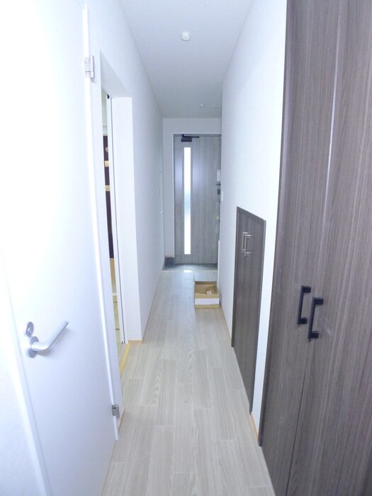 物件内観写真16　(廊下)