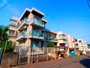 ツインコートたちばな台E棟外観写真