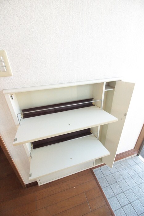 物件内観写真18　(靴箱)