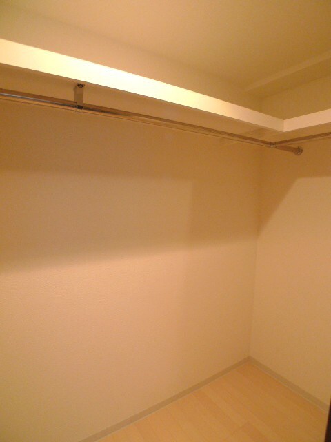 物件内観写真11　(収納)