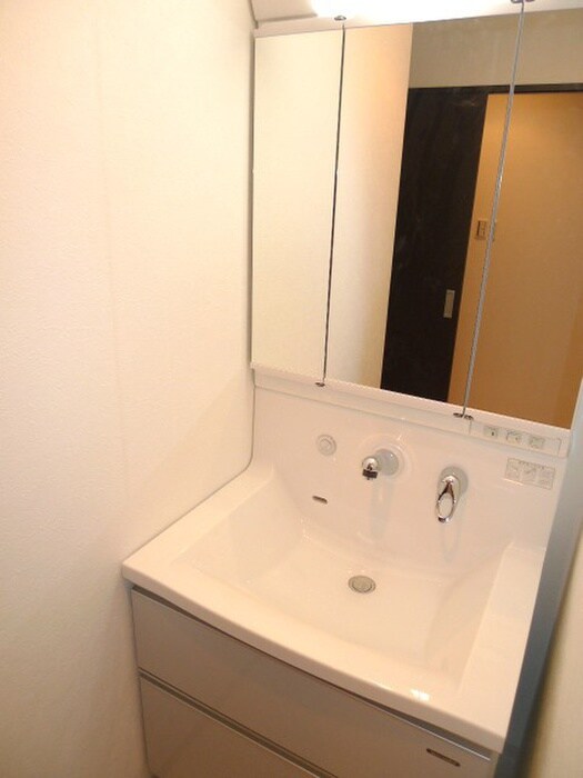 物件内観写真12　(洗面)