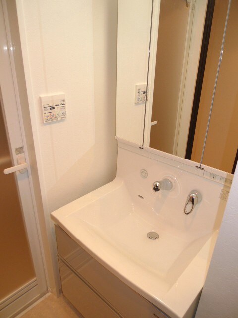 物件内観写真12　(洗面)