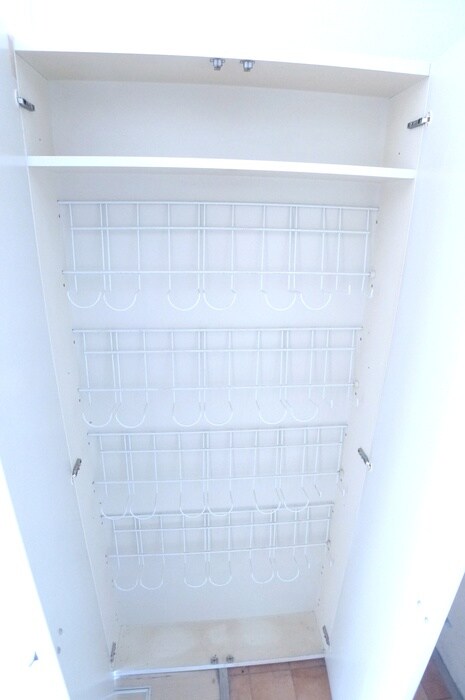 物件内観写真15　(靴箱)