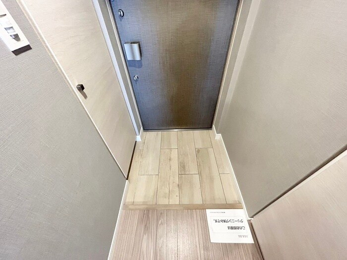 物件内観写真15　(玄関)
