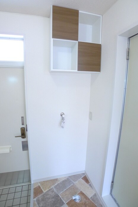 物件内観写真10　(洗濯機置場)