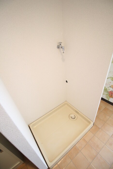 物件内観写真9　(洗濯機置場)