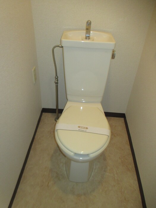 物件内観写真9　(トイレ)