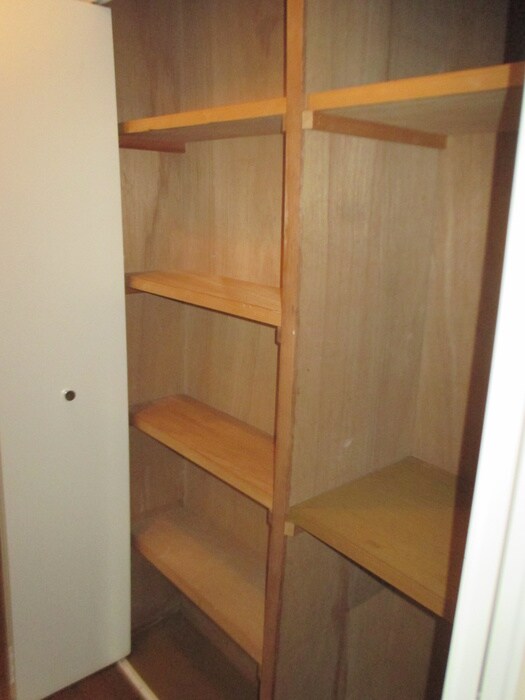 物件内観写真13　(収納)