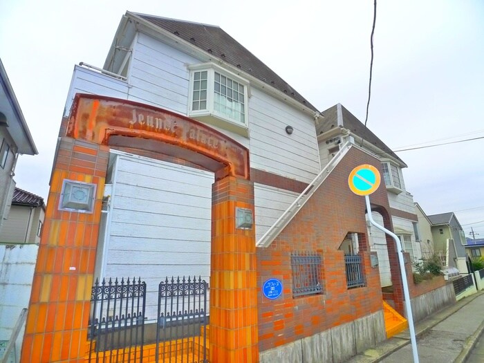 物件外観写真4　(エントランス部分)