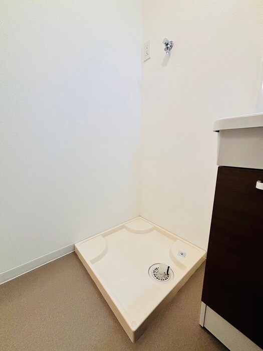 物件内観写真15　(洗濯機置場)