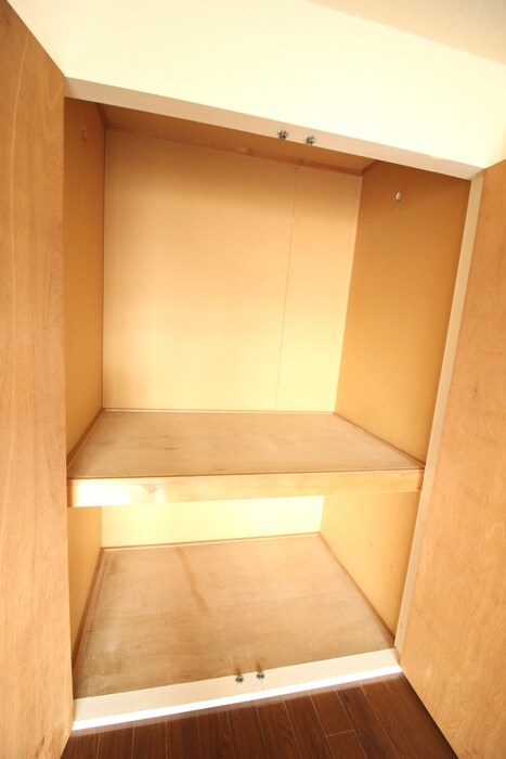 物件内観写真10　(収納)