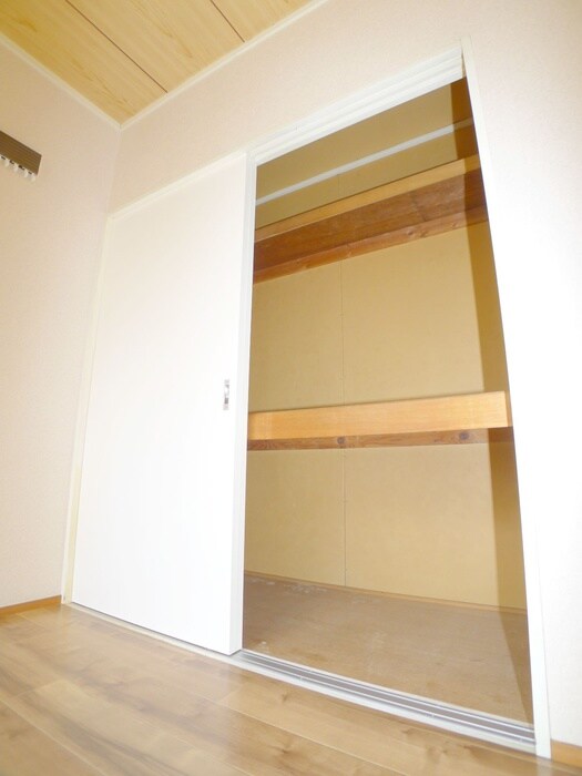 物件内観写真11　(収納)