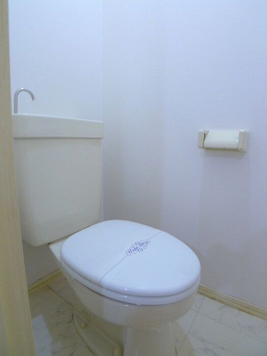 物件内観写真15　(トイレ)