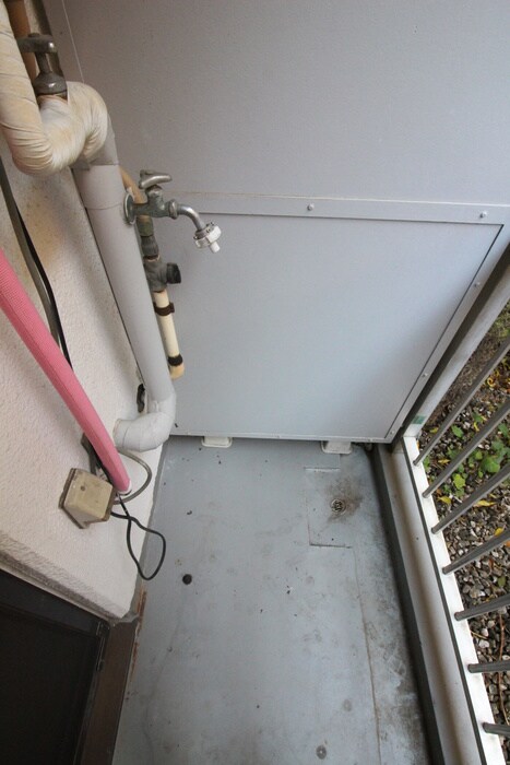 物件内観写真16　(洗濯機置場)