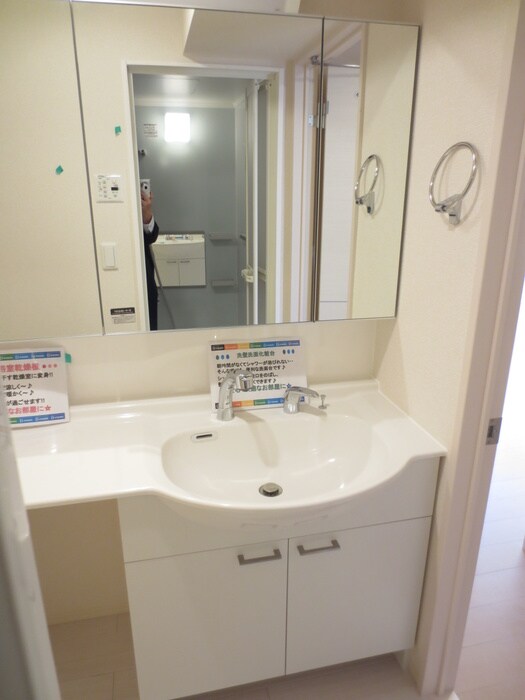 物件内観写真9　(洗面)