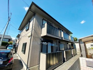 ロイヤルトゥワイス外観写真