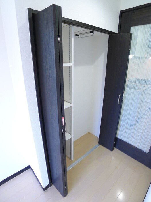 物件内観写真11　(収納)