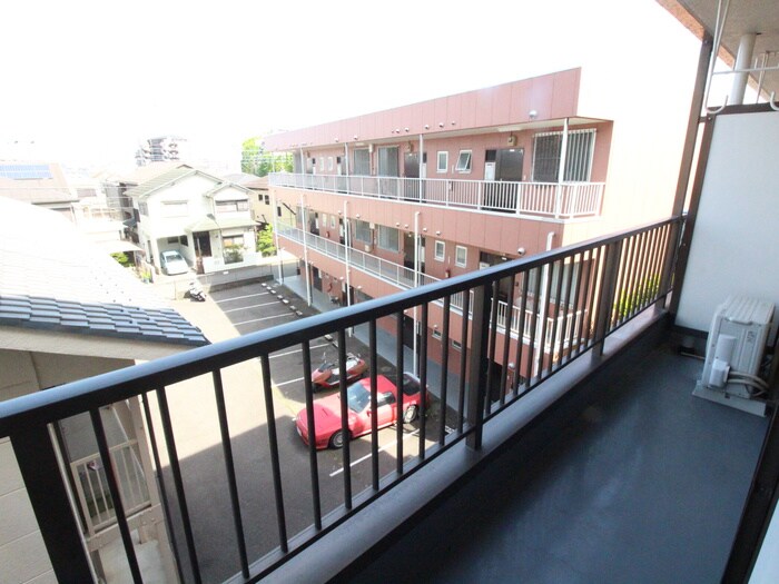 物件内観写真8　(ベランダ・バルコニー)