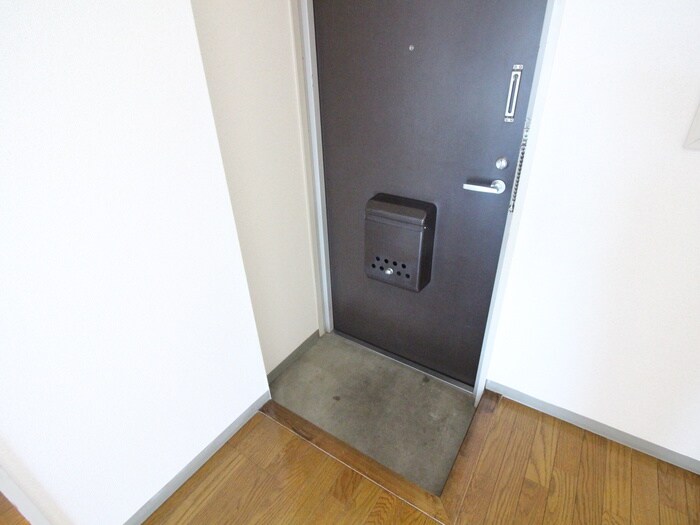 物件内観写真15　(玄関)