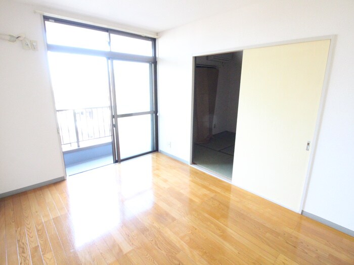 物件内観写真22　(居室)