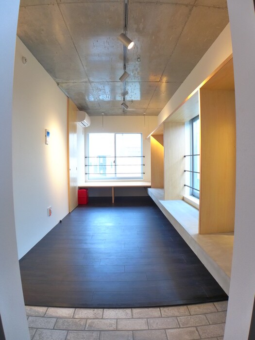 物件内観写真7　(玄関)