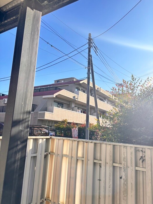 物件内観写真14　(室内からの展望)