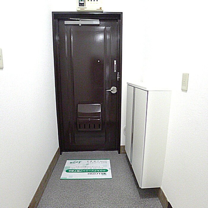 物件内観写真17　(玄関)