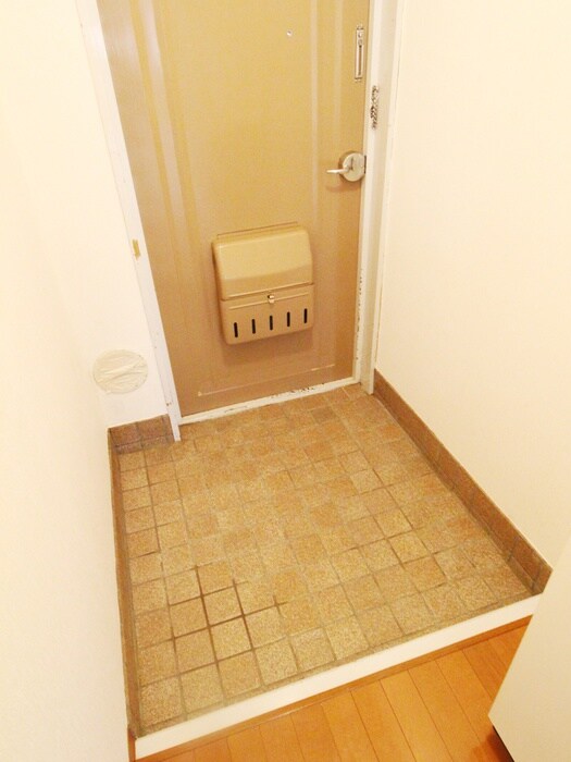 物件内観写真18　(玄関)