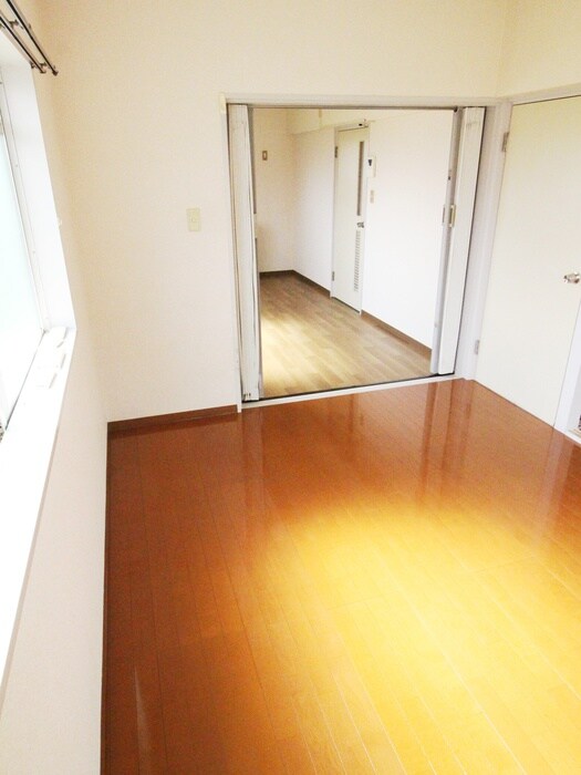 物件内観写真21　(室内からの展望)