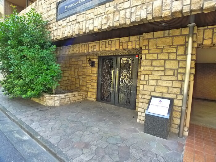 物件外観写真3　(エントランス部分)