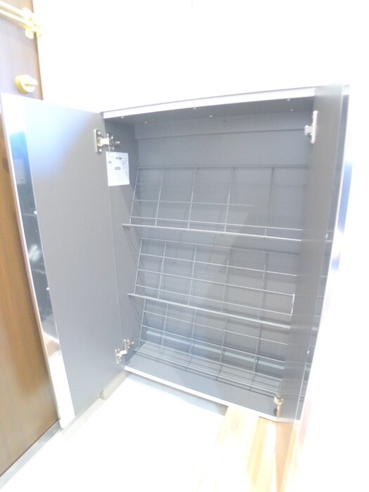 物件内観写真8　(靴箱)