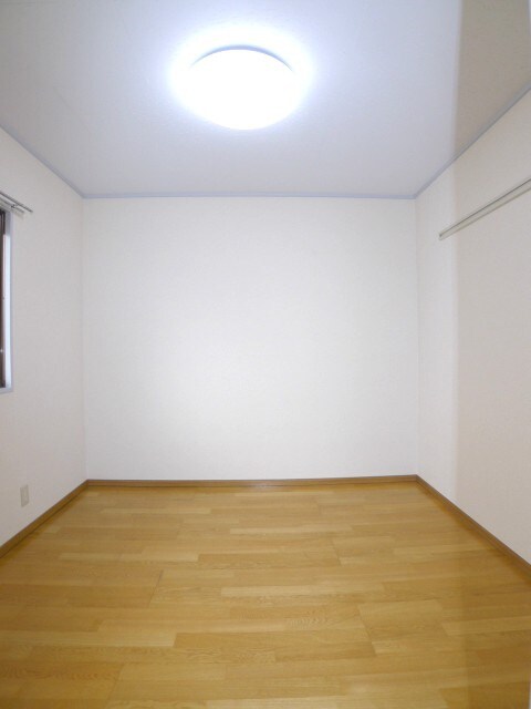 物件内観写真4　(居室)