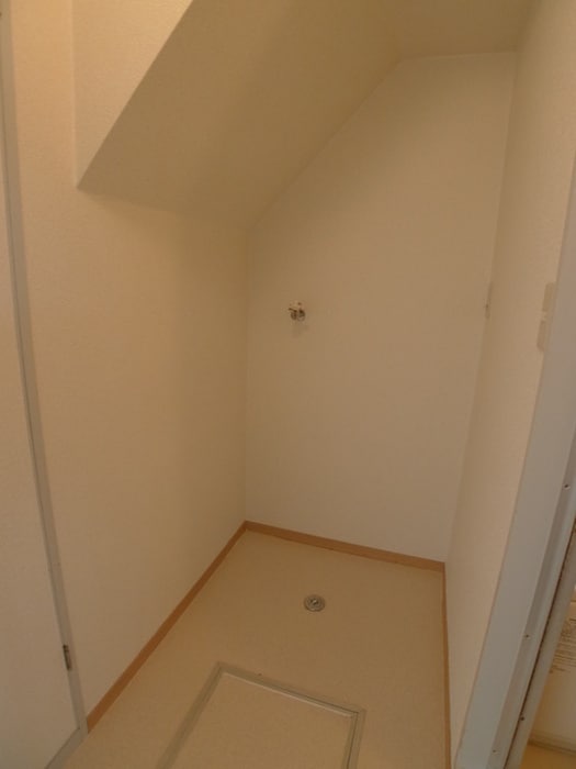 物件内観写真9　(洗濯機置場)