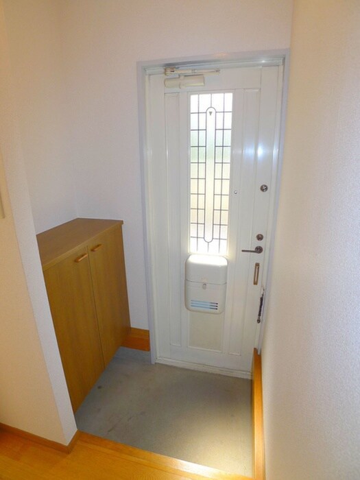 物件内観写真13　(玄関)