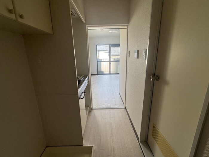 物件内観写真17　(廊下)