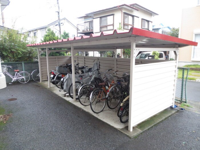 物件外観写真3　(駐輪場)